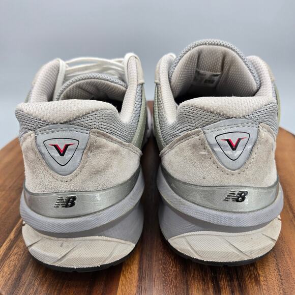 New Balance 990v5 Shoes Mens 9 2E Wide Gray Suede Leather USA Athletic Sneakers